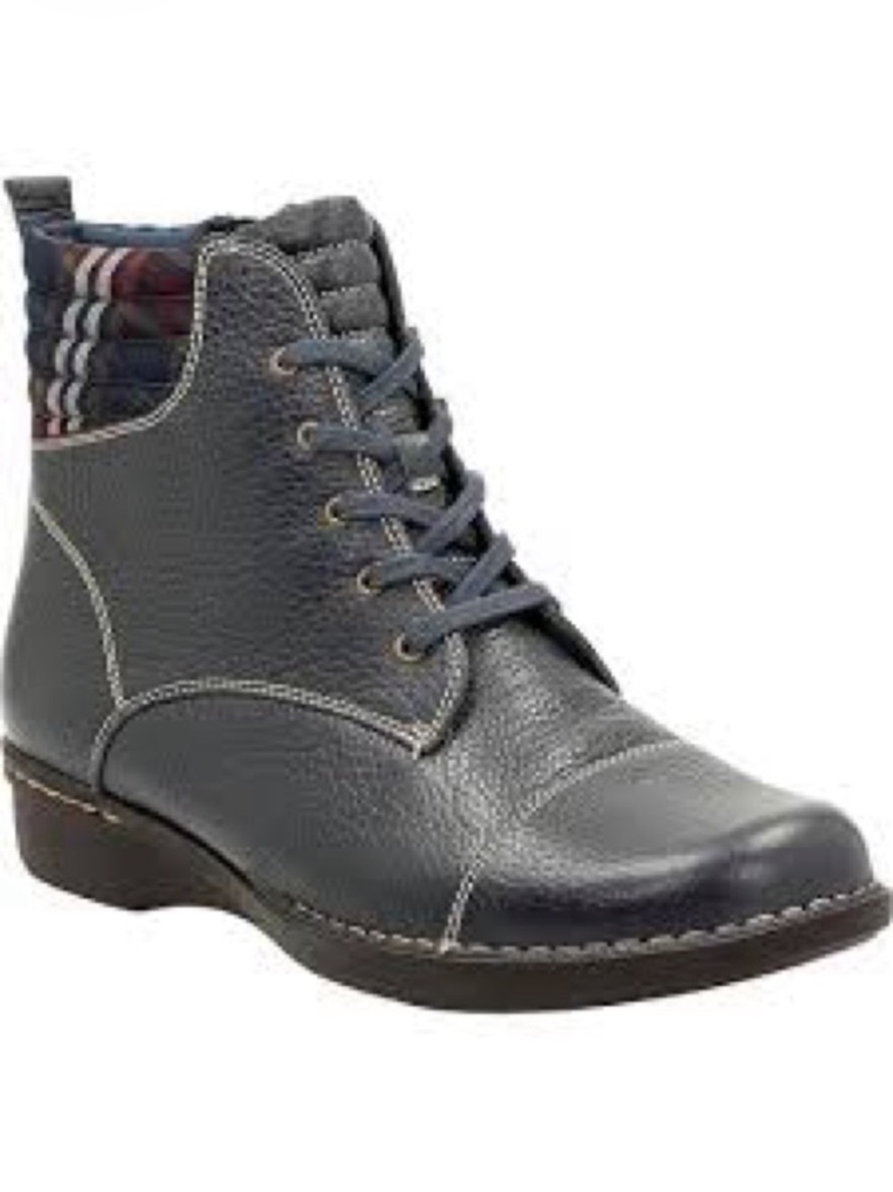 NWOB Clarks Whistle Bea Pebbled Leather Side Zip Cap Toe Ankle Boots 8W Gray